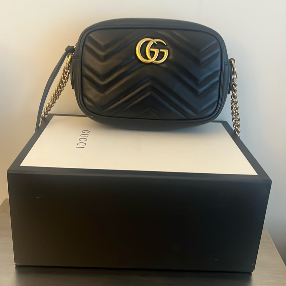 GUCCI mini Marmont black leather bag